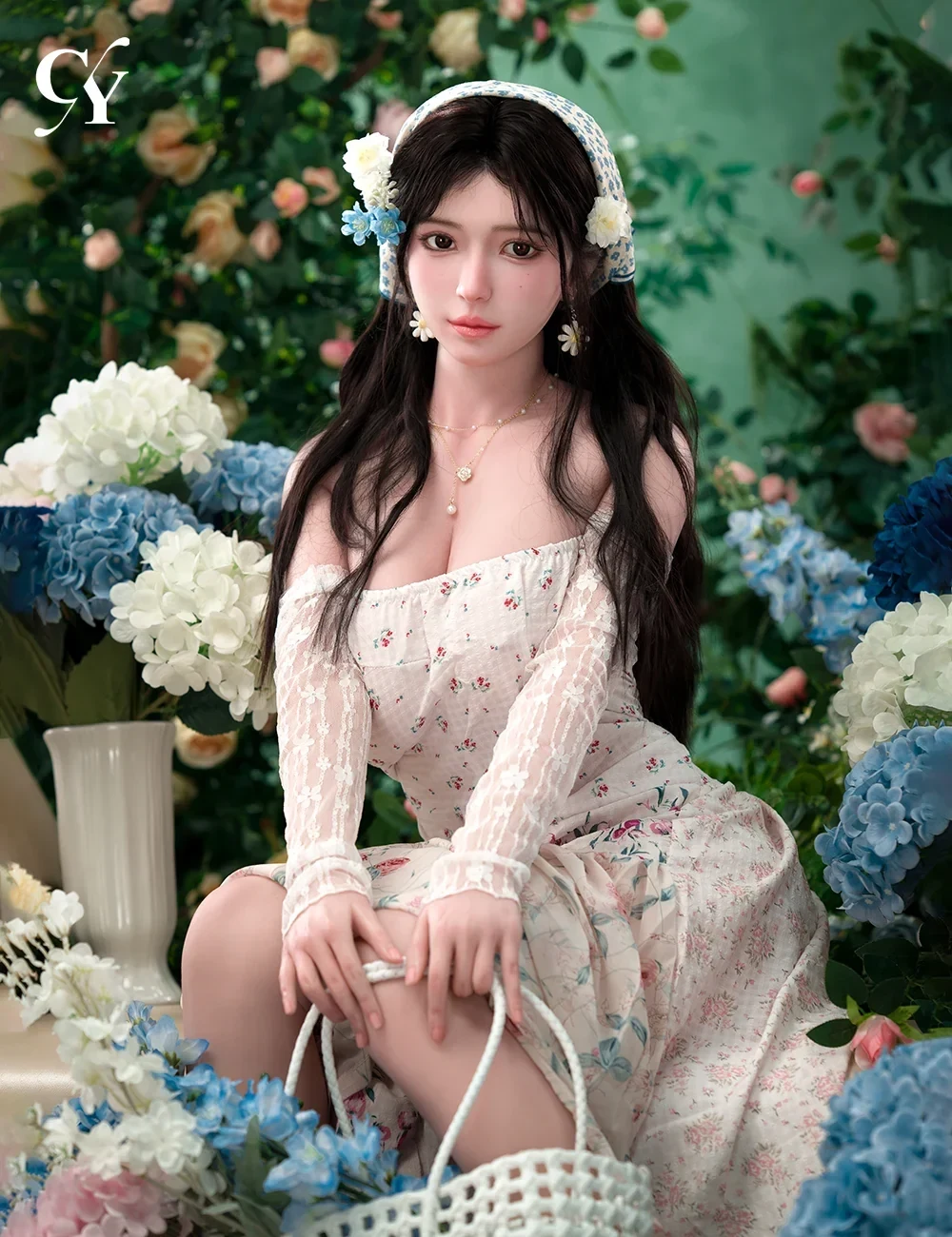 Búp bê người lớn trong không gian sạch sẽ, sáng sủa — 777DOLL