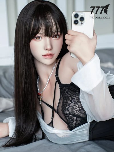 Bé hàng xóm Emma - FUD015