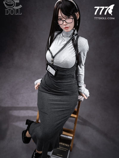 Cô nàng công sở Hinata - SED-011