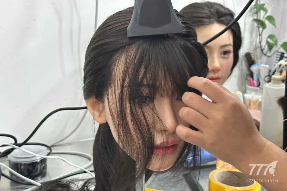Quy trình tạo kiểu tóc cấy tại xưởng MMX Doll